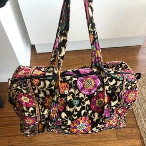 Vera Bradley Large Duffel Bag with Zip closure